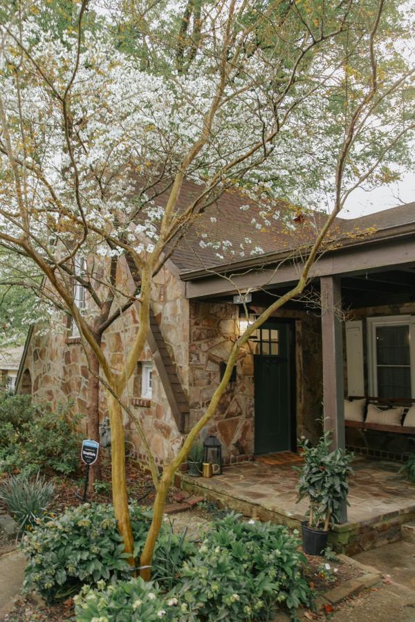 The Woodlawn Tudor Hot Springs Exterior photo